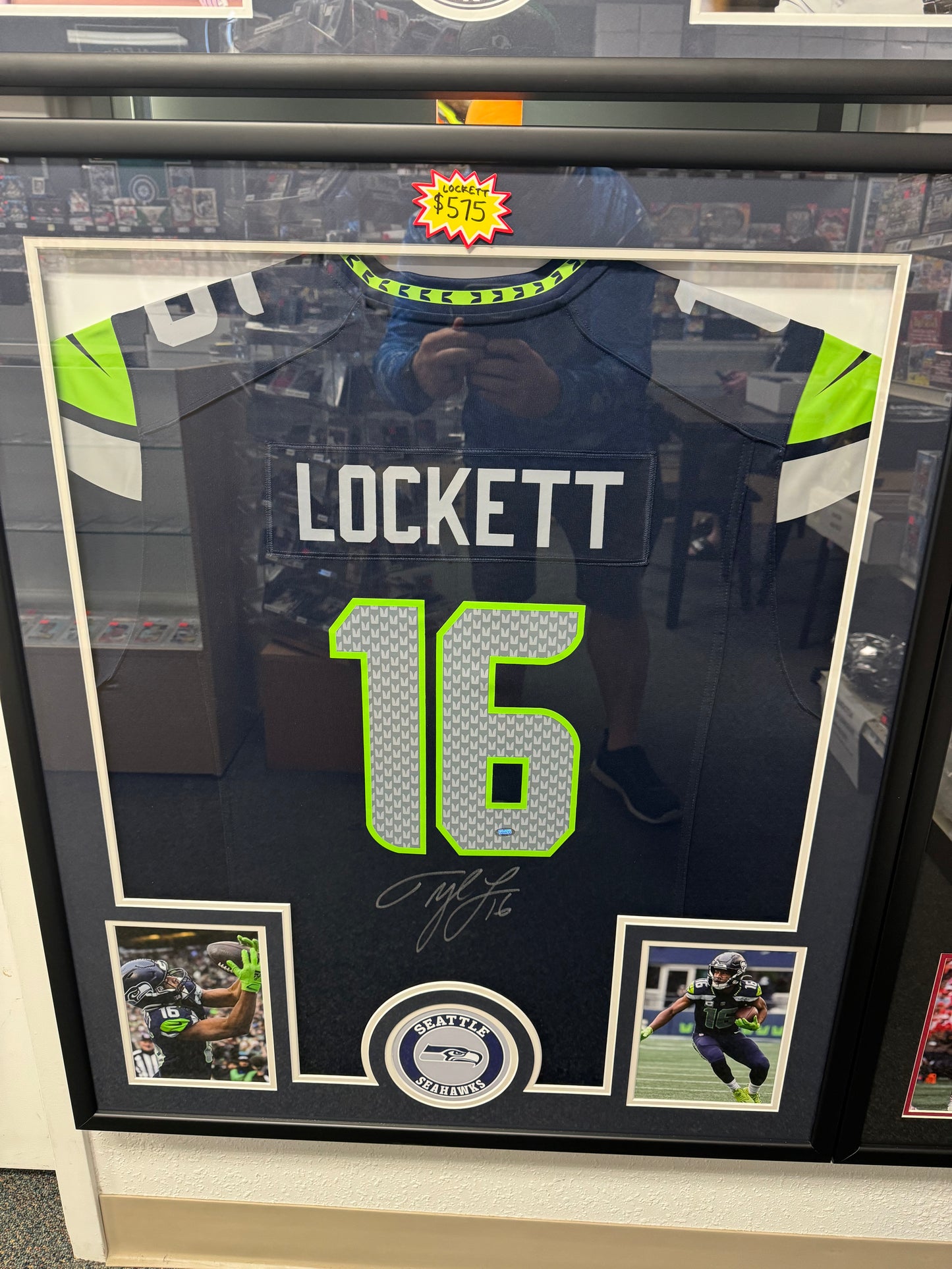 Tyler Lockett (Seattle Seahawks) framed autographed jersey w/ Beckett COA