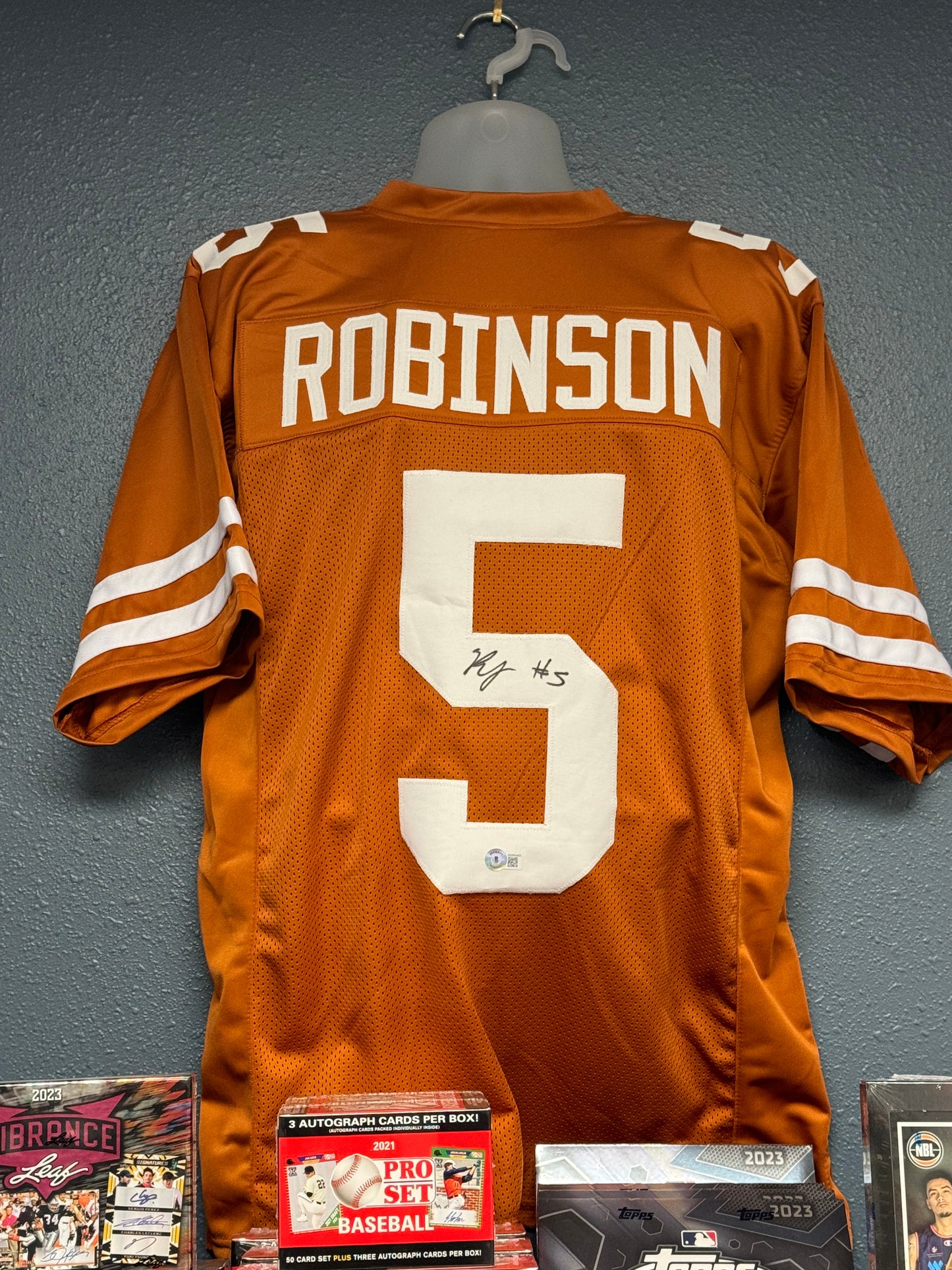 Bijan Robinson (Texas Longhorns) autographed signed orange jersey w/ Beckett COA